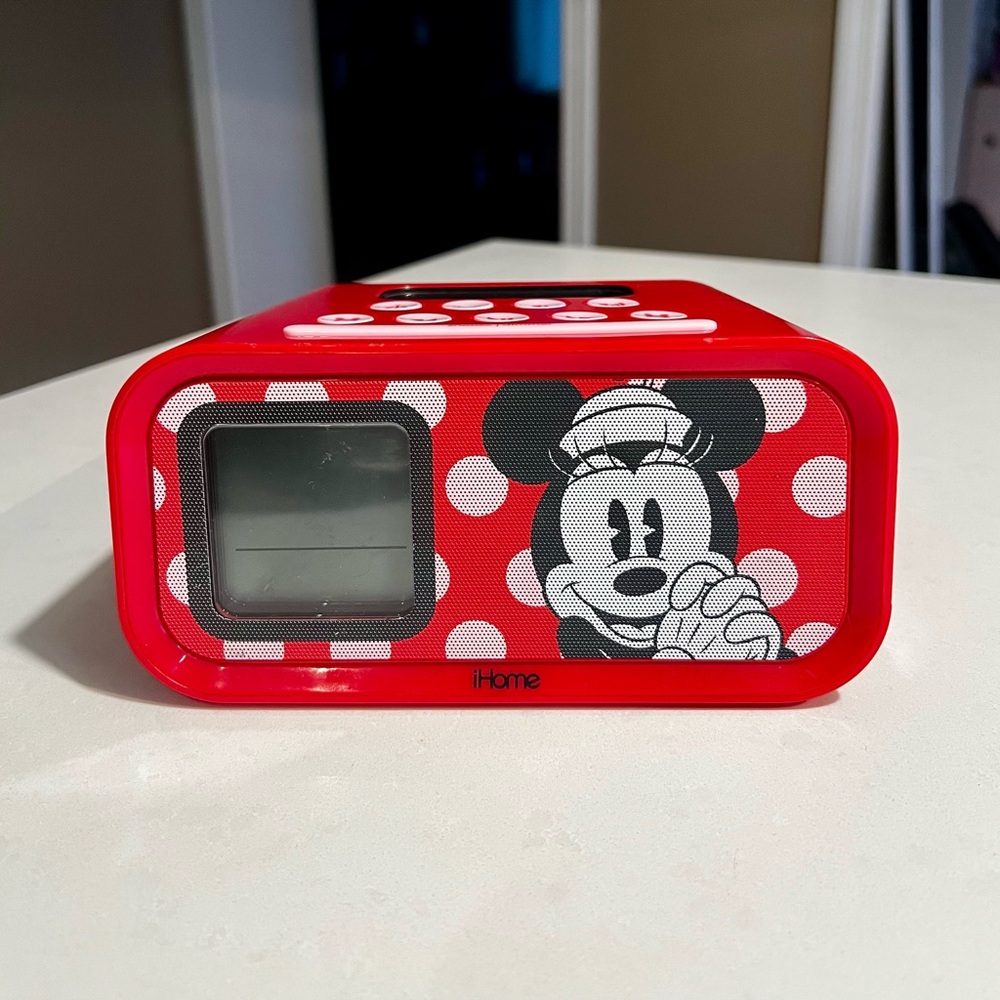 Vintage Disney iHome Minnie Mouse Dual Alarm Clock Speaker System
